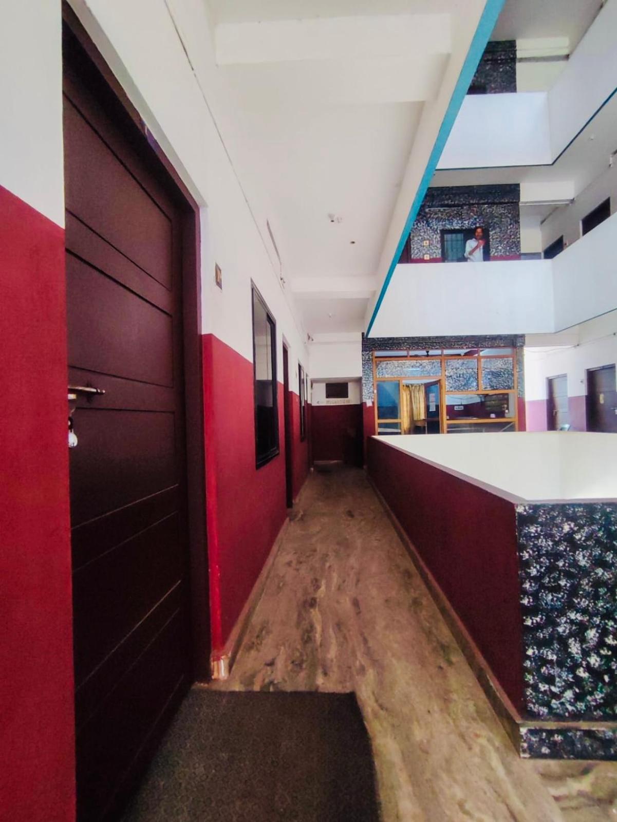 Omega Tourist Home Thrissur Exterior photo